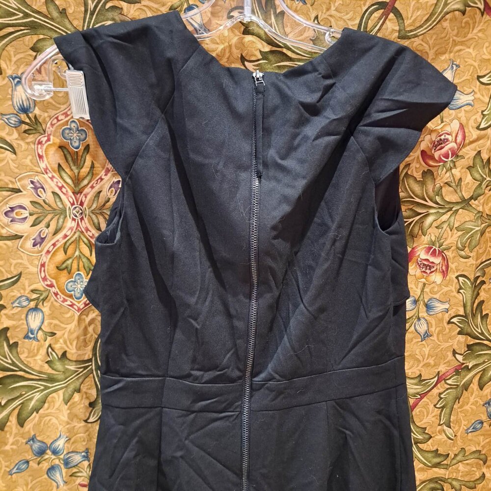 Sleeveless grey dress with ruffle shoulders Zipper on back NWT new with tag - Picture 8 of 10